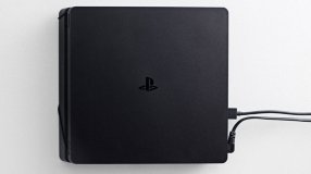Screenshot på Floating Grip Playstation 4 Slim Smart Wall Mount