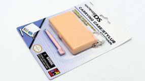 Screenshot på NDS Carrying Case/Stylus Keychain Orange Pink (Nytt)