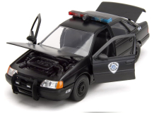 Screenshot på Jada Robocop 1986 35th Anniversary Die Cast Robocop & OCP Ford Taurus