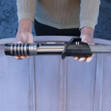 Screenshot på Star Wars Lightsaber Forge Mandalorian Darksaber Black Electronic Lightsaber