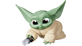 Screenshot på Star Wars The Bounty Collection Series 7 - Grogu in Lightsaber Inspection pose