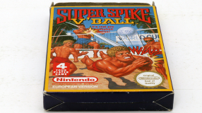 Screenshot på Super Spike V Ball (inkl. Skyddsbox & Bergsala)
