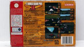 Screenshot på F-1 World Grand Prix II (2) (inkl. Shark Protectors)