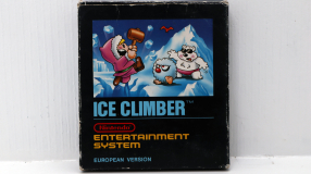 Screenshot på Ice Climber (inkl. Skyddsbox & Bergsala)