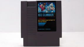 Screenshot på Ice Climber (inkl. Skyddsbox & Bergsala)