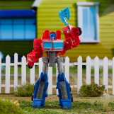Screenshot på Transformers EarthSpark Optimus Prime Battle Base Trailer