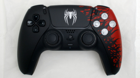 Screenshot på Sony Playstation 5 Trådlös DualSense Handkontroll Marvels Spider-Man 2 Limited Edition (Bulk)